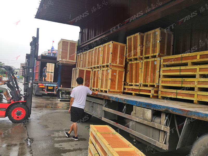 車(chē)間用工業(yè)風(fēng)扇廠家瑞泰風(fēng)有質(zhì)有量，發(fā)貨速度勢(shì)不可擋！