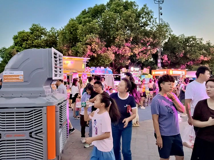 瑞泰風(fēng)助力武漢第50屆渡江節(jié)，清涼與激情共綻！